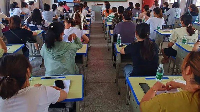 成人高考难度揭秘：通过标准及备考攻略