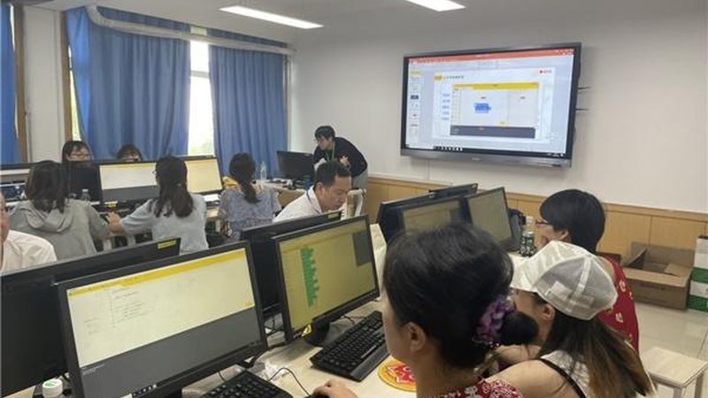 成人教育自学和报班哪个省钱